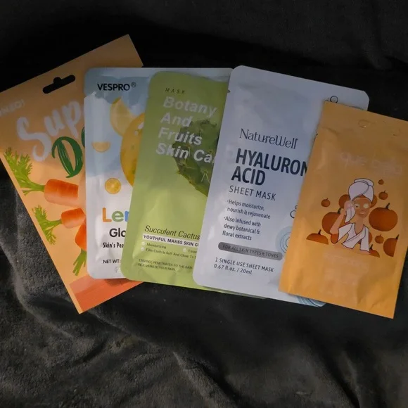 NWT Assorted 22 Piece Skincare Mask Bundle